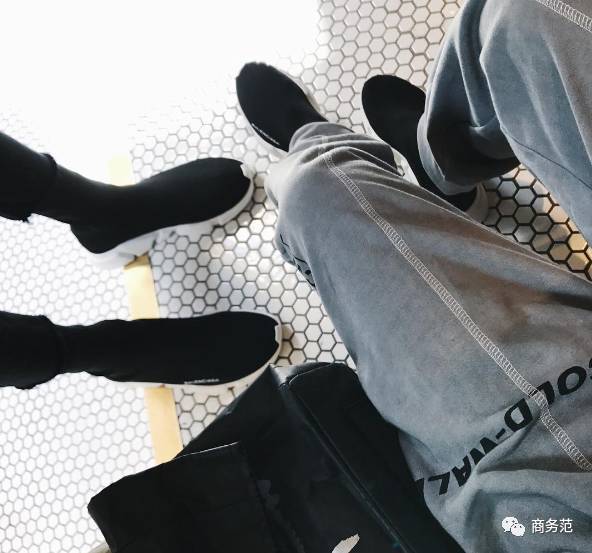 Hội chị em nhà giàu với cuộc sống "thất nghiệp hạnh phúc" - 5