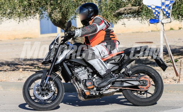KTM 790 Duke 2018 lộ ảnh thử nghiệm - 4