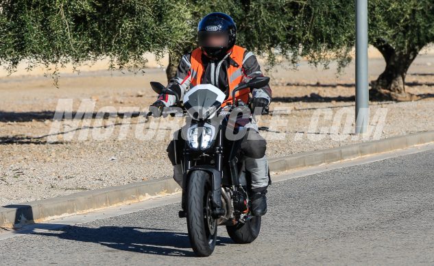KTM 790 Duke 2018 lộ ảnh thử nghiệm - 2
