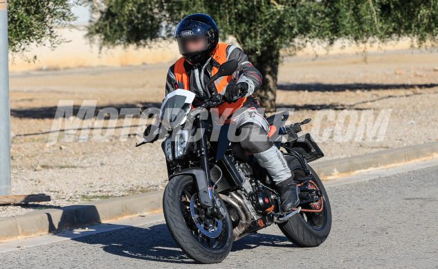KTM 790 Duke 2018 lộ ảnh thử nghiệm - 3
