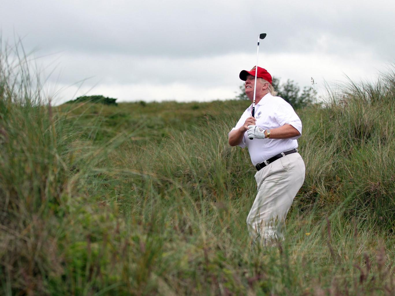 Trump chơi golf còn nhiều hơn nghe tin tình báo? - 1