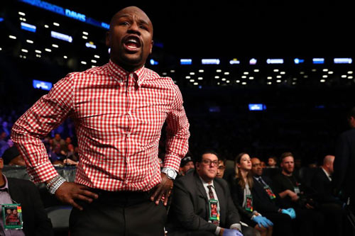 Tin HOT thể thao 26/2: VĐV bóng bầu dục có nguy cơ mù hai mắt - 2