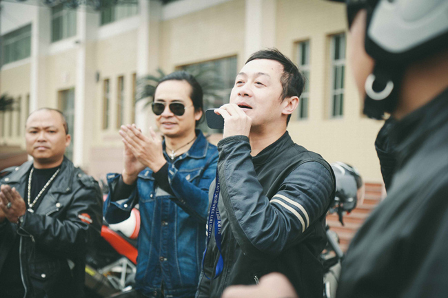 MC Anh Tuấn chia sẻ trước giờ đoàn xe diễu hành trên nhiều tuyến đường của Hà Nội.