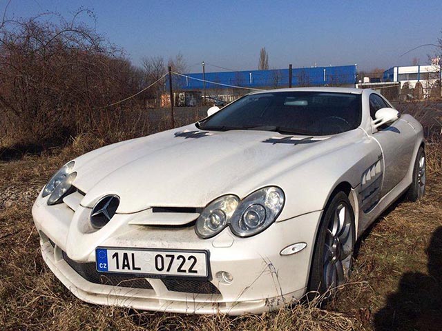 Siêu xe Mercedes SLR McLaren bị bỏ rơi từ 2011 - 1