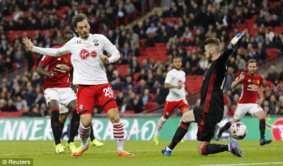 Chi tiết MU - Southampton: &#34;Đấng cứu thế&#34; Ibra (KT) - 9