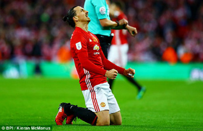 Chi tiết MU - Southampton: &#34;Đấng cứu thế&#34; Ibra (KT) - 11