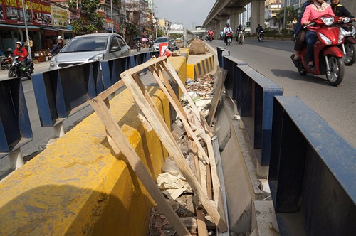 Hầm chui hơn 500 tỷ ở Hà thành nhếch nhác, ngập rác - 14