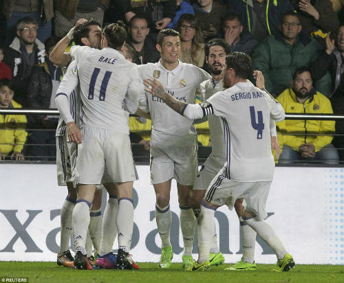 Ronaldo hóa “Penaldo”: Sao Real, Barca đấu đá nảy lửa - 1