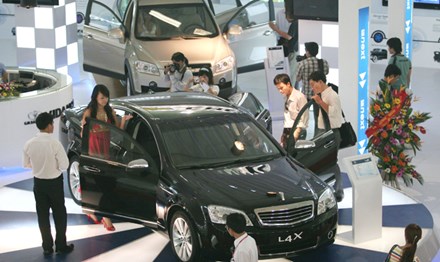 DN ô tô ngoại &#39;dọa&#39; rời Việt Nam: Cơ hội cho ngành ô tô nội? - 1