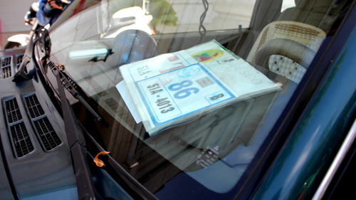 Giải mã “lệnh bài 86” trên những ôtô đậu trước trụ sở UBND TP.HCM - 1