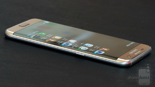 Samsung Galaxy S7 Edge vẫn xuất sắc &#34;đánh bại&#34; iPhone 7 Plus - 1