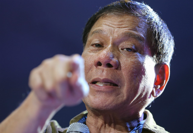 Ông Duterte tuyên chiến với cảnh sát “ninja” tham ô - 1