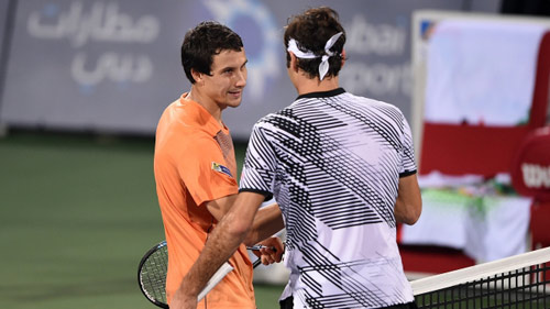 Federer thua đối thủ kém trăm bậc: Lo cho Big Four - 1