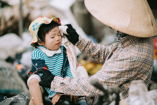 Sự thật về bộ ảnh &#34;Mẹ con đồng nát&#34; khiến ngàn người rung động - 9