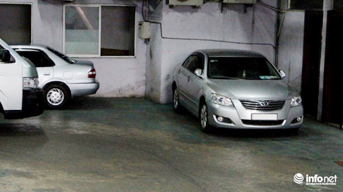 Mất "lệnh bài 86", lãnh đạo họp tại UBND TP.HCM sẽ phải đi bộ ra bãi xe - 5