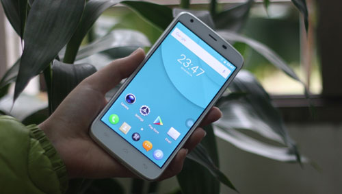 Điện thoại DCO T6 pin khỏe thu hút người dùng - 3