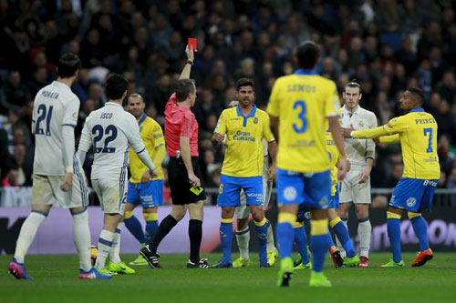 Real Madrid: Mất ngôi đầu nhưng toát được chân giá trị - 2