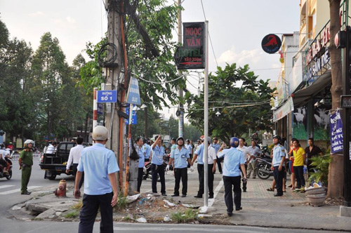 Phó Chủ tịch phường bị đánh khi dẹp vỉa hè vì... chiếc khẩu trang - 2