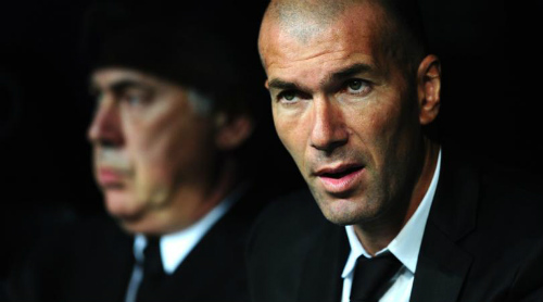 Real - Zidane “mất lái”: Cẩn thận vết xe đổ Ancelotti - 1