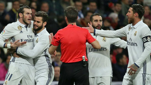 Real - Zidane “mất lái”: Cẩn thận vết xe đổ Ancelotti - 2