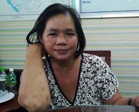 Bí mật trong xe bánh mì dạo của người đàn bà U40 - 1