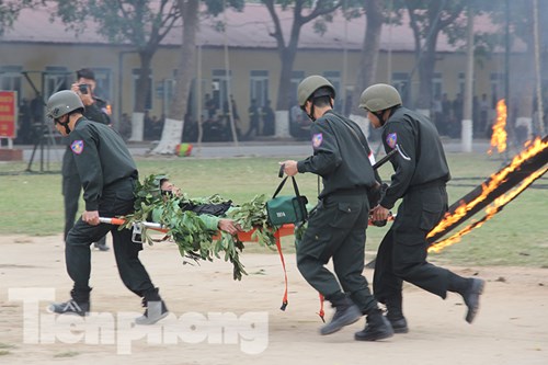 Mục kích nội công phi thường của cảnh sát đặc nhiệm - 11