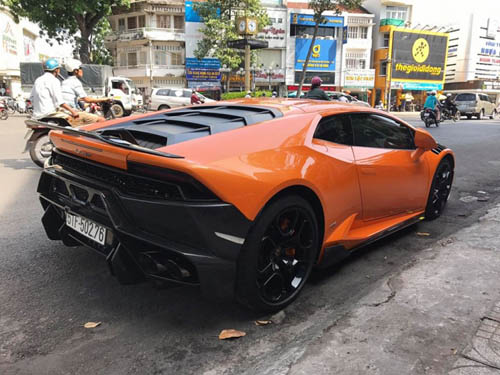 Cận cảnh Lamborghini Huracan LP610-4 độ Novara đầu tiên tại VN - 3