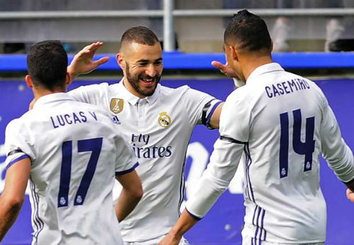 Real thắng lớn: Zidane &#34;quên&#34; Ronaldo, tâng bốc Benzema - 1