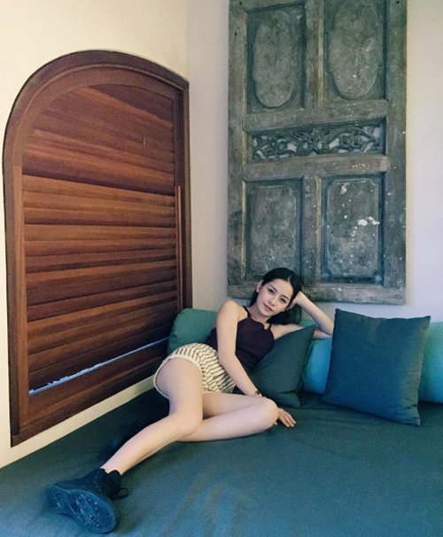 Nhiều lúc "bỏng mắt" khi gặp Chi Pu ở đời thực - 5