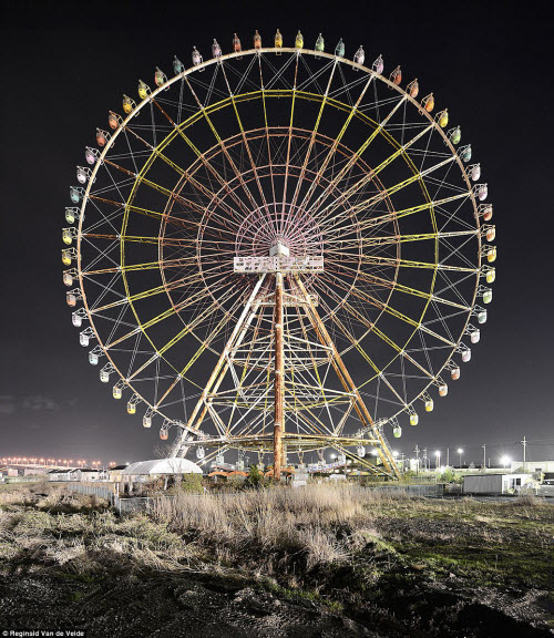 Rợn người các công viên giải trí bỏ hoang ở Nhật - 1