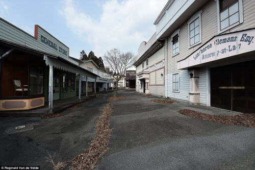 Rợn người các công viên giải trí bỏ hoang ở Nhật - 5