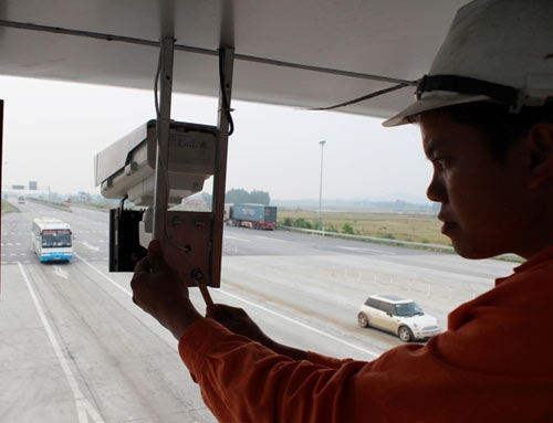 Xuất hiện 68 “mắt thần” trên cao tốc Long Thành - 1