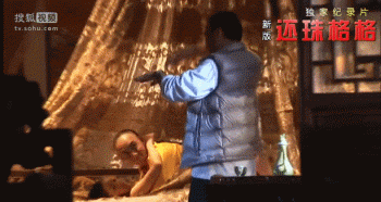 Cười ra nước mắt với hậu trường "cảnh nóng" của sao châu Á - 9