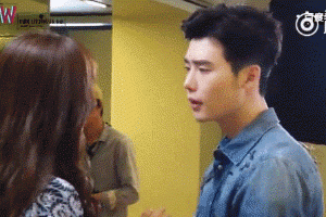 Cười ra nước mắt với hậu trường "cảnh nóng" của sao châu Á - 15