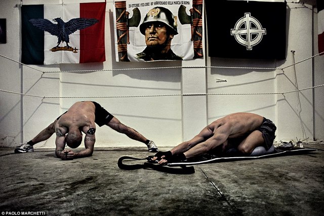 Ảnh: Thâm nhập hang ổ phát xít mới giữa lòng châu Âu - 2