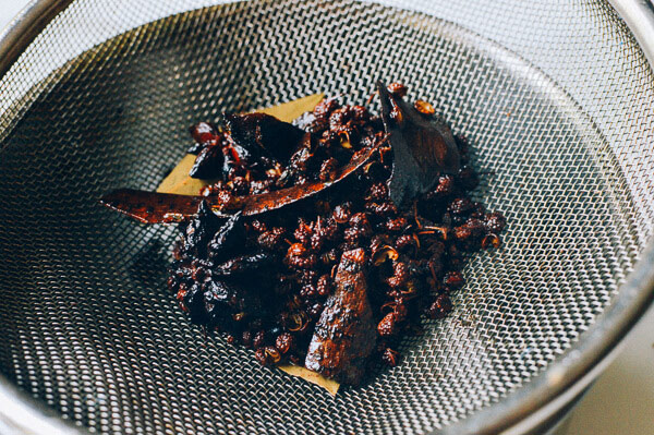 Bật mí cách làm sa tế cay nồng siêu dễ lại đảm bảo vệ sinh - 4