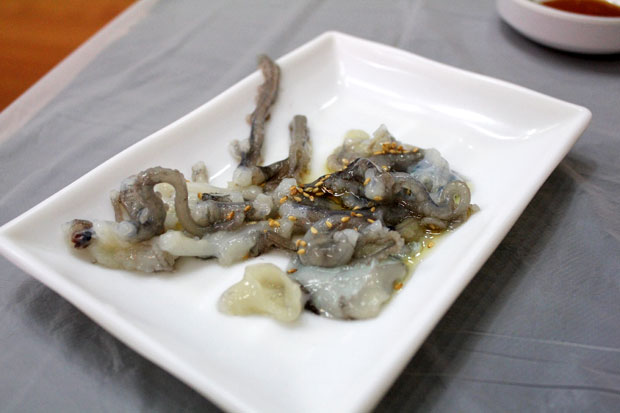 Liệu bạn có dám vượt qua nỗi sợ hãi để ăn bạch tuộc sống? - 1