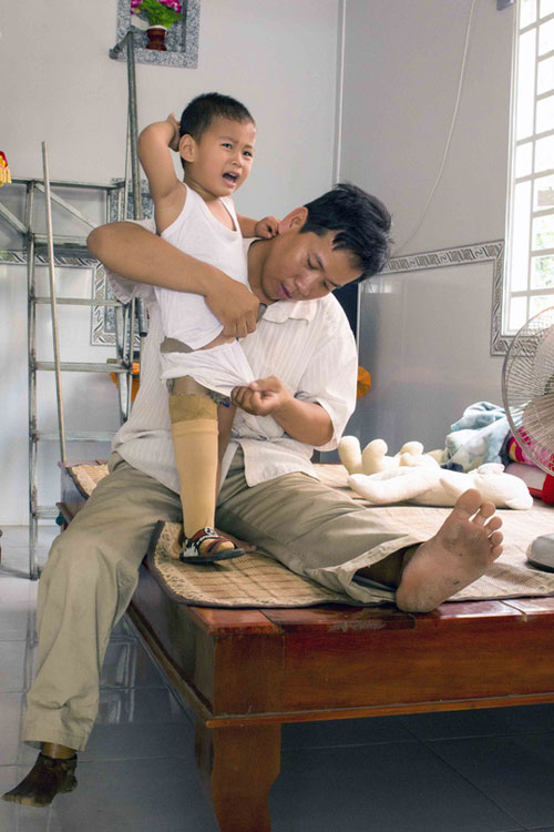 8/3, gặp lại ‘soái ca’ văng ra khỏi bụng mẹ - 2