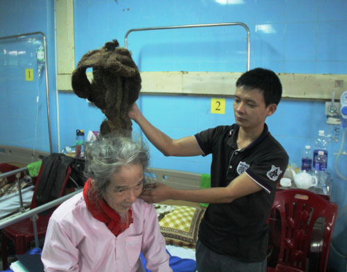 Cụ ông 76 tuổi với mái tóc đặc biệt hơn 30 năm chưa cắt - 2