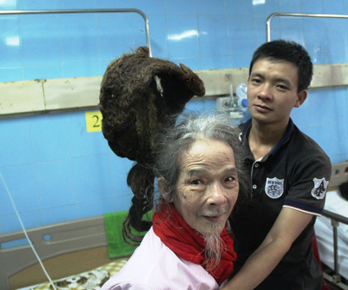 Cụ ông 76 tuổi với mái tóc đặc biệt hơn 30 năm chưa cắt - 3