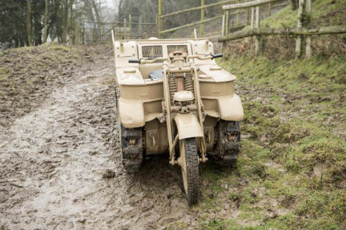 Kinh ngạc môtô bánh xích xe tăng của phát xít Đức - 3