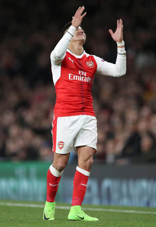Vén màn Sanchez nổi loạn đòi rời Arsenal: Có mâu thuẫn - 1
