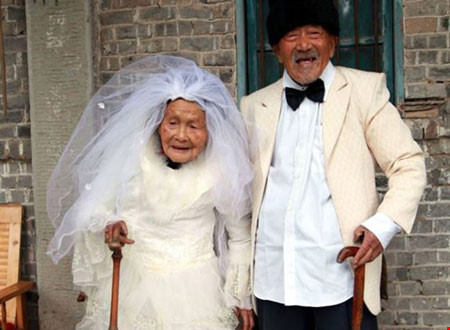 Hy hữu: Cụ bà 71 tuổi muốn xác nhận độc thân để lấy chồng - 1