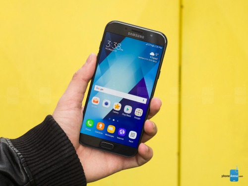 Đánh giá Samsung Galaxy A7 &#40;2017&#41;: Smartphone tầm trung pin “trâu” - 1