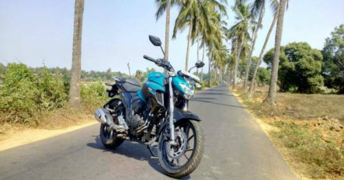 Muốn mua xe côn chọn KTM 250 Duke hay Yamaha FZ25? - 6