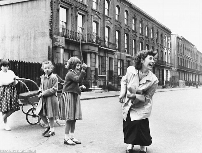 Ảnh hiếm về cuộc sống London những năm 1950 - 6