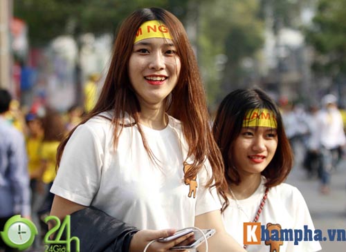 Dàn hot girl xứ Nghệ "đại náo" sân Thống Nhất - 9