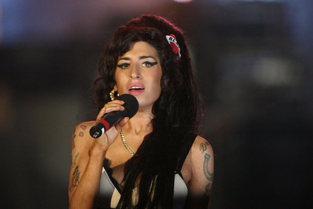 “Họa mi” Amy Winehouse và bi kịch 6 năm chưa được làm rõ - 1