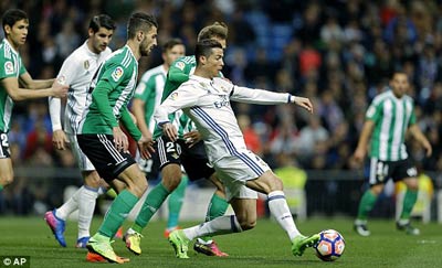 Chi tiết Real Madrid – Betis: Ramos lại hóa anh hùng (KT) - 3