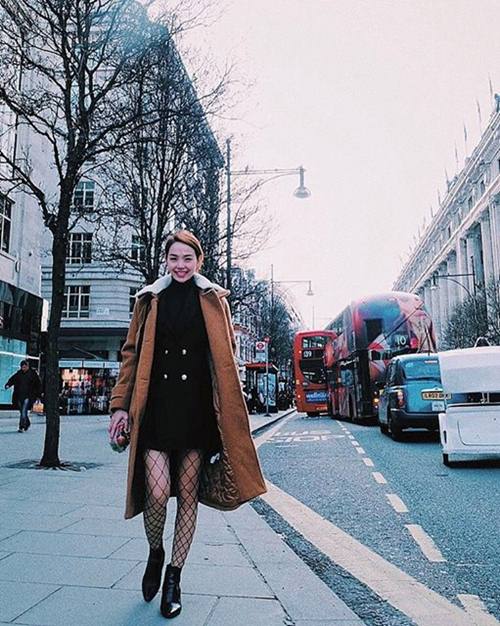 Các cô gái Việt mê mệt tất lưới để đôi chân thêm sexy - 2